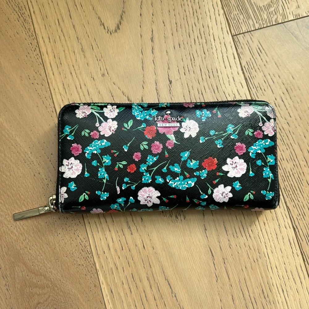Kate Spade Floral Wallet